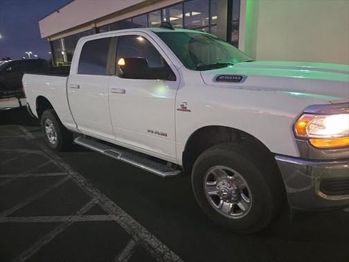 2022 RAM 2500 Big Horn Crew Cab 4x4 64' Box