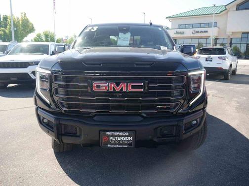 2023 GMC Sierra 1500 AT4X
