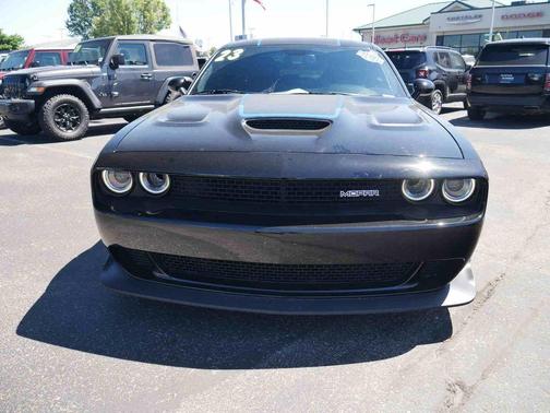 Pitch Black Clearcoat 2023 Dodge Challenger R/T Scat Pack