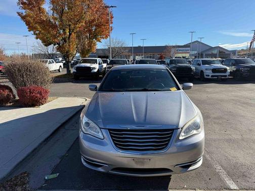 2014 Chrysler 200 LX