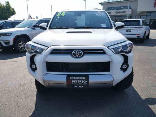 2024 Toyota 4Runner TRD Off Road
