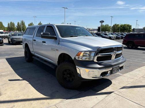 Bright Silver Clearcoat Metallic 2018 RAM 1500 ST