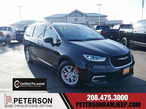 2022 Chrysler Pacifica Touring-L