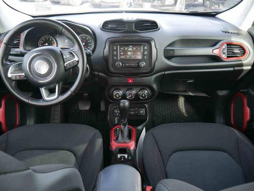 2016 Jeep Renegade Trailhawk