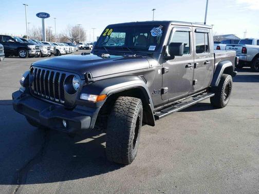 2020 Jeep Gladiator Sport