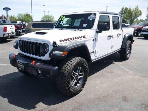 Bright White Clearcoat 2026 Jeep Gladiator Mojave