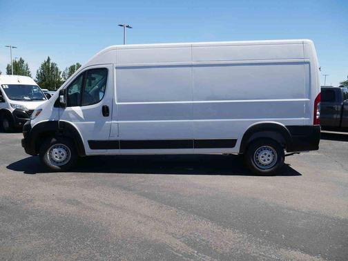 Bright White Clearcoat 2026 RAM ProMaster 2500 High Roof