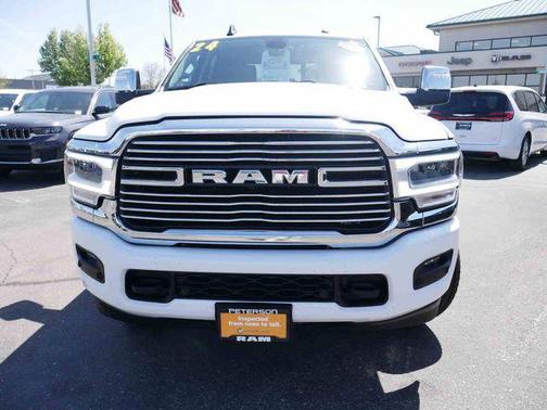 2024 RAM 2500 Laramie Crew Cab 4x4 64' Box