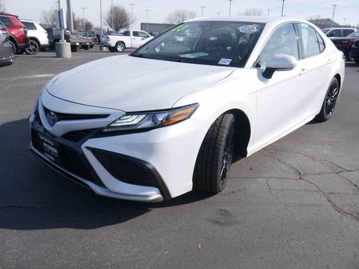 2023 Toyota Camry Hybrid XSE