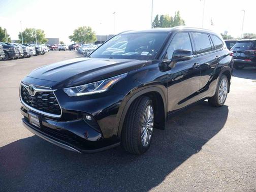 2023 Toyota Highlander Platinum