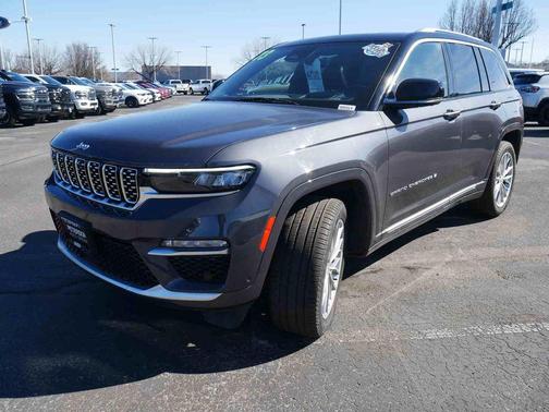 2023 Jeep Grand Cherokee Summit