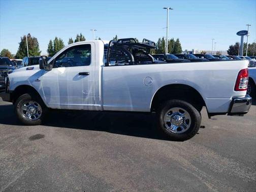 2024 RAM 3500 Tradesman Regular Cab 4x4 8 Box