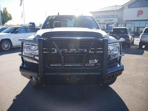2024 RAM 3500 Tradesman Regular Cab 4x4 8 Box