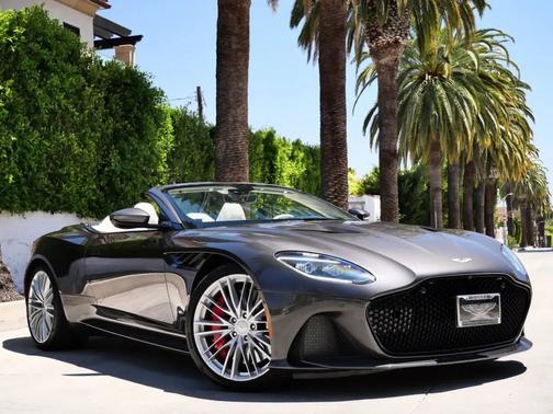 2023 Aston Martin DBS Volante