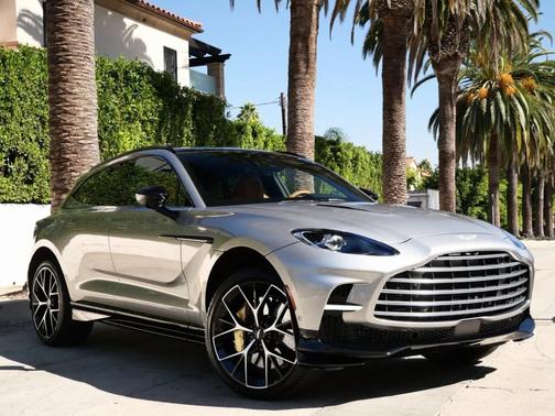 2025 Aston Martin DBX 707 SUV