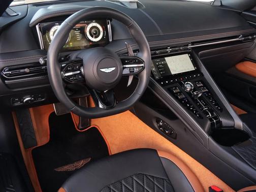 Onyx Black (HB) 2025 Aston Martin DB12