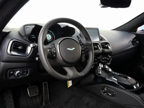 2022 Aston Martin Vantage Coupe