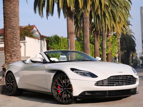 2023 Aston Martin DB11 V8 Volante
