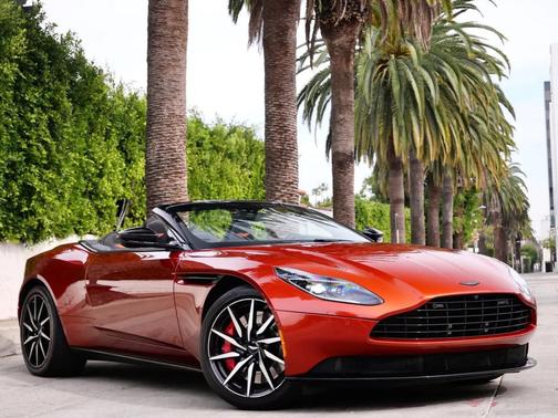 2021 Aston Martin DB11 V8 Volante