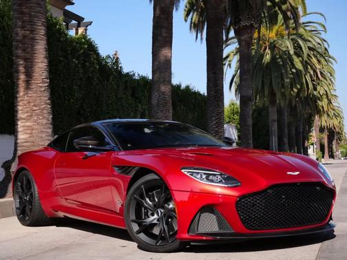 2019 Aston Martin DBS Superleggera Coupe