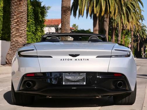2022 Aston Martin DB11 V8 Volante