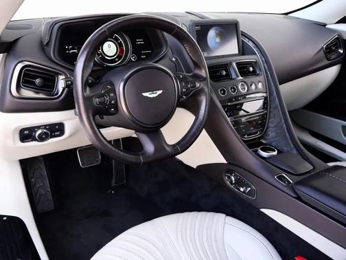 2022 Aston Martin DB11 V8 Coupe