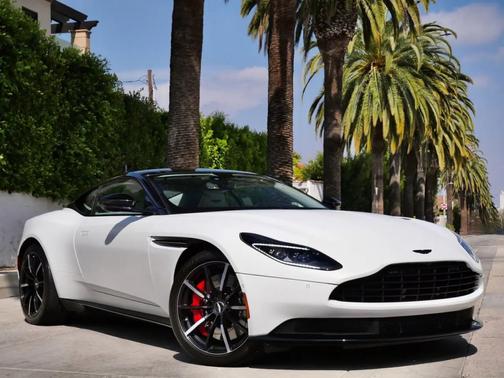 2022 Aston Martin DB11 V8 Coupe