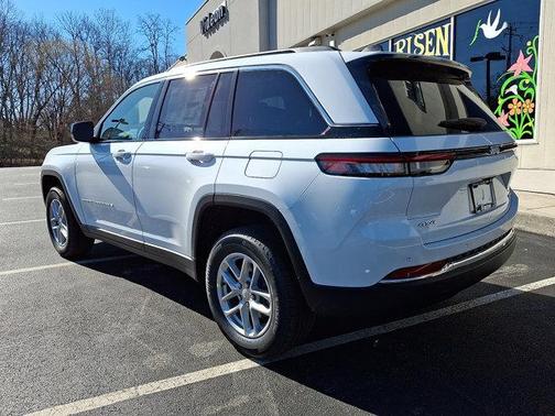 2026 Jeep Grand Cherokee Altitude