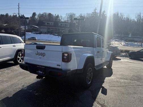 2022 Jeep Gladiator Overland