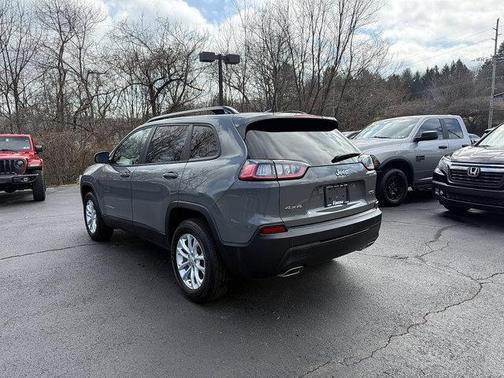Sting-Gray Clearcoat 2022 Jeep Cherokee Latitude Lux