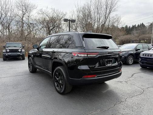 2025 Jeep Grand Cherokee Altitude