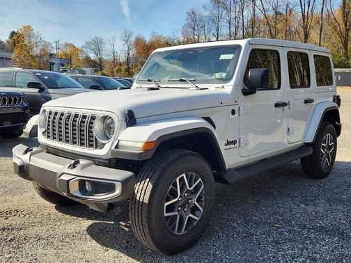 2026 Jeep Wrangler 4-Door Sahara 4x4