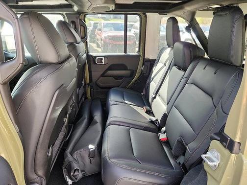 2026 Jeep Wrangler 4-Door Sahara 4x4