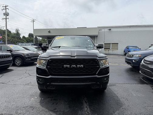 Diamond Black Crystal Pearlcoat 2023 RAM 1500 Big Horn/Lone Star