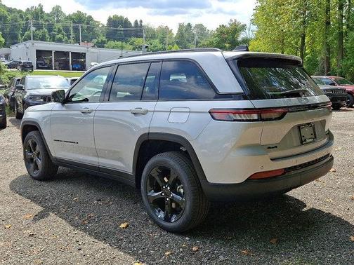 2025 Jeep Grand Cherokee Limited X