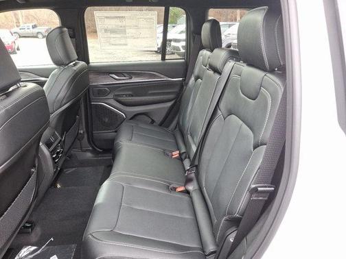 2025 Jeep Grand Cherokee Overland