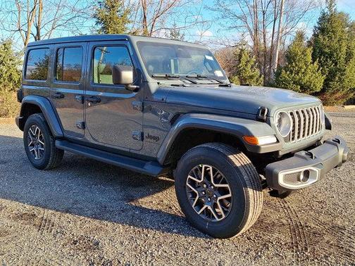 2026 Jeep Wrangler 4-Door Sahara 4x4