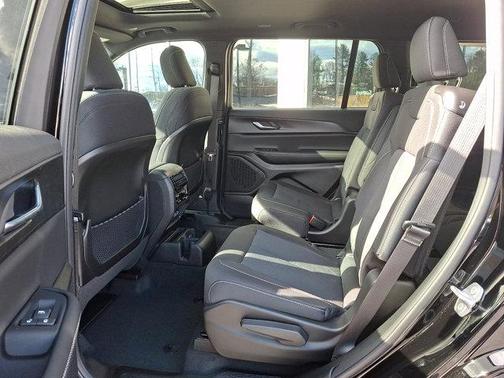 2026 Jeep Grand Cherokee L Altitude