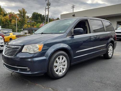 2013 Chrysler Town & Country Touring