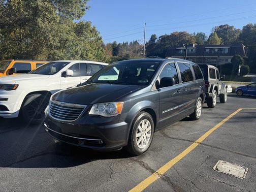 2013 Chrysler Town & Country Touring