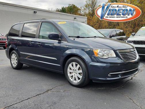 2013 Chrysler Town & Country Touring