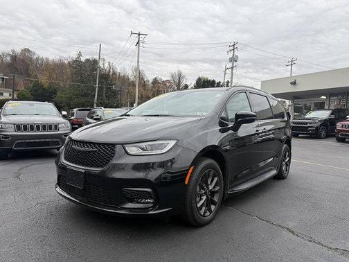2021 Chrysler Pacifica Touring L