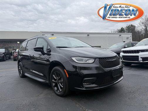 2021 Chrysler Pacifica Touring L