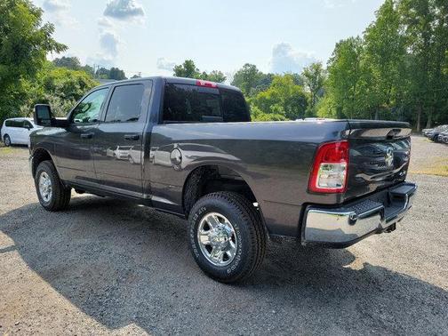 2024 RAM 2500 Tradesman Crew Cab 4x4 6'4' Box
