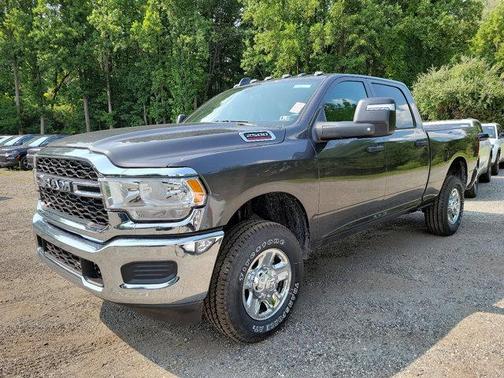 2024 RAM 2500 Tradesman Crew Cab 4x4 6'4' Box