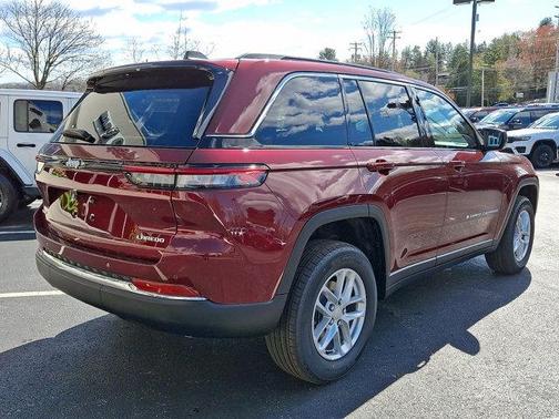 Velvet Red Pearlcoat 2026 Jeep Grand Cherokee Altitude