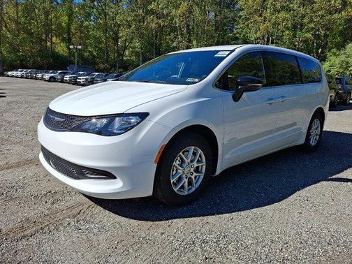 2026 Chrysler Voyager LX
