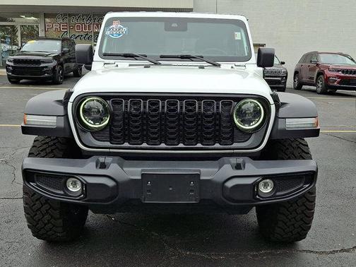 Bright White Clearcoat 2025 Jeep Wrangler 4xe Willys