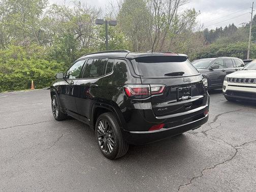 Diamond Black Crystal Pearlcoat 2022 Jeep Compass High Altitude
