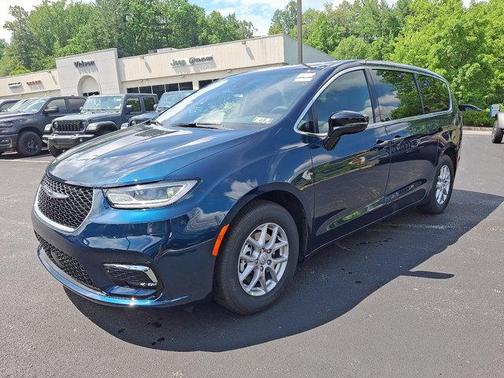 2025 Chrysler Pacifica L